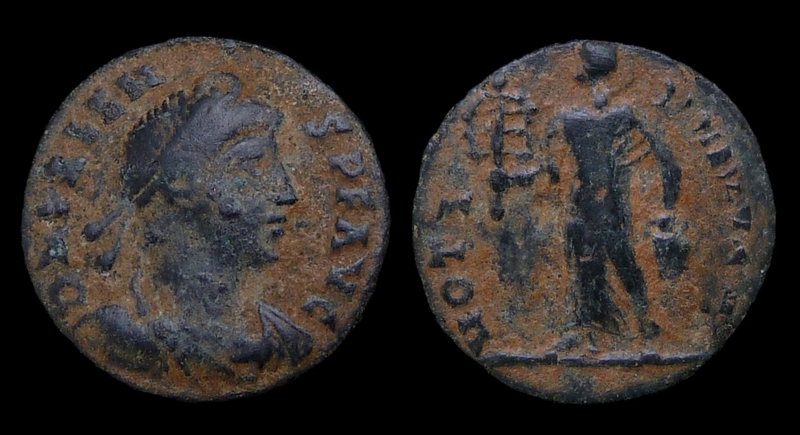 Valens - Festival of Isis 3137.jpg
