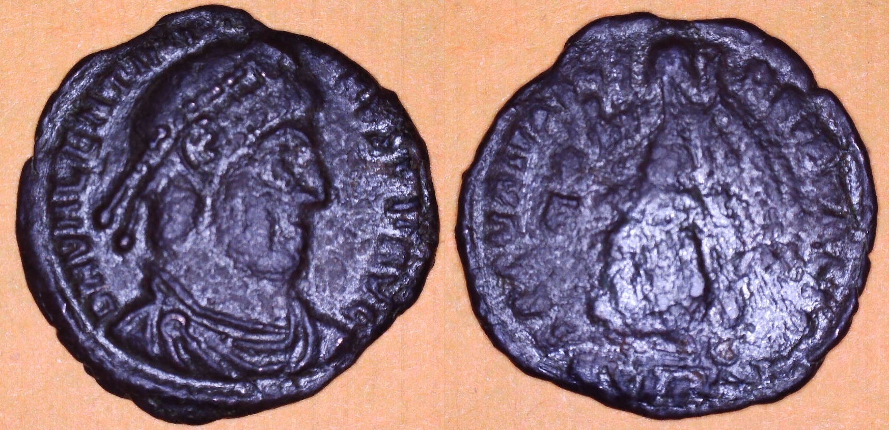 Valentinian I Delta SISC RIC IX 15a.jpg