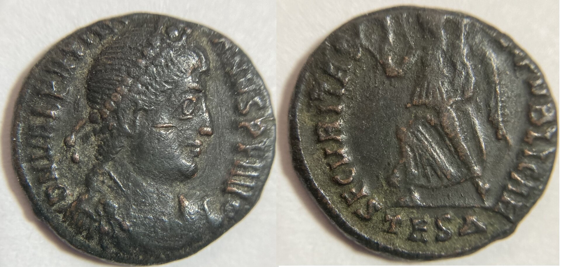 Valentinian I RIC IX Thessalonica 18a t1.JPG