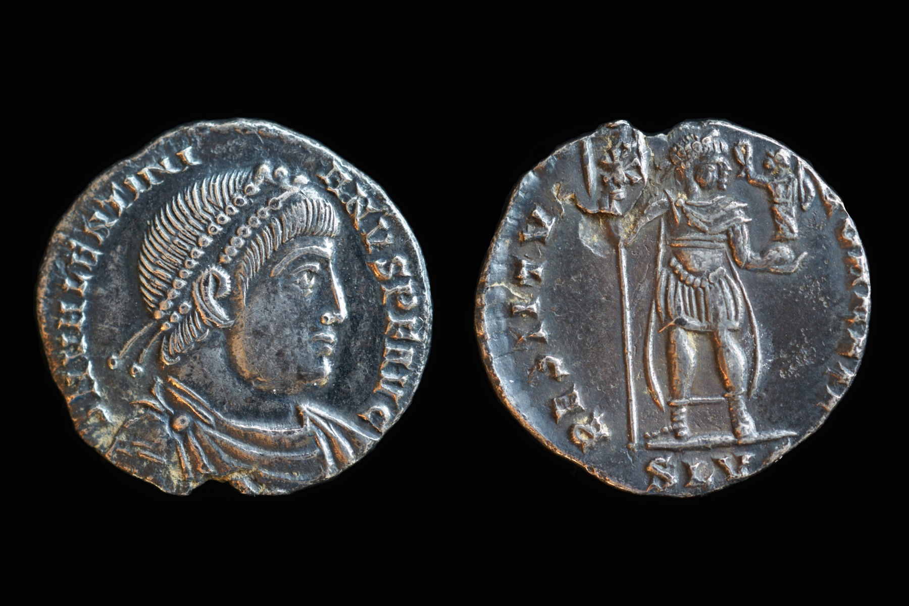 Valentinian I Siliqua 2.jpg