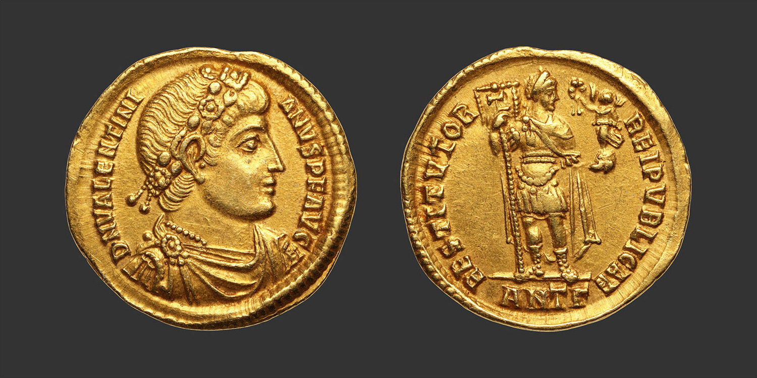 Valentinian I solidus.jpg