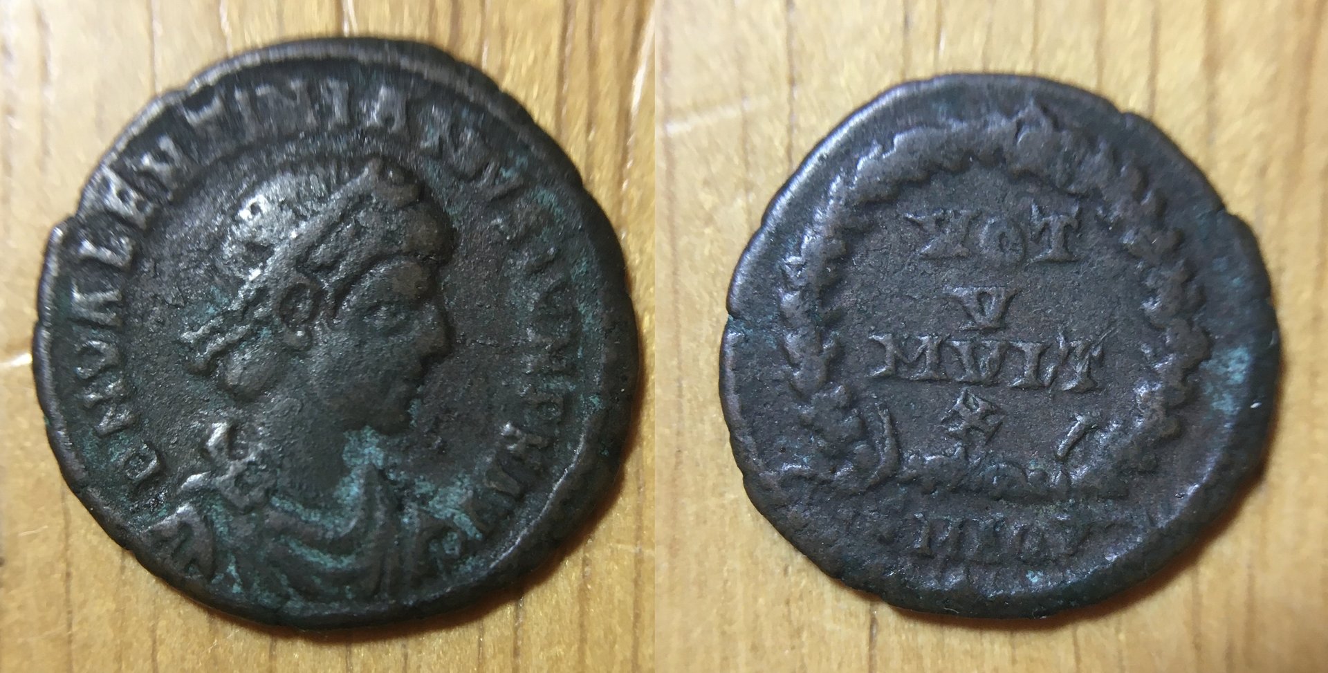Valentinian II Siscia RIC IX 29.JPG