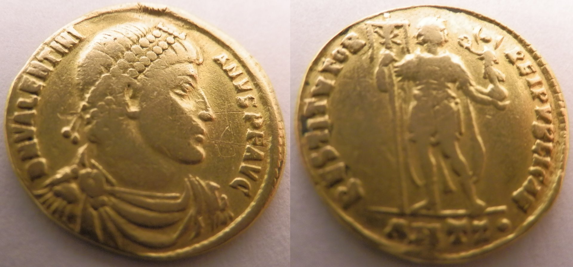 Valentinian RIC 2a .jpg