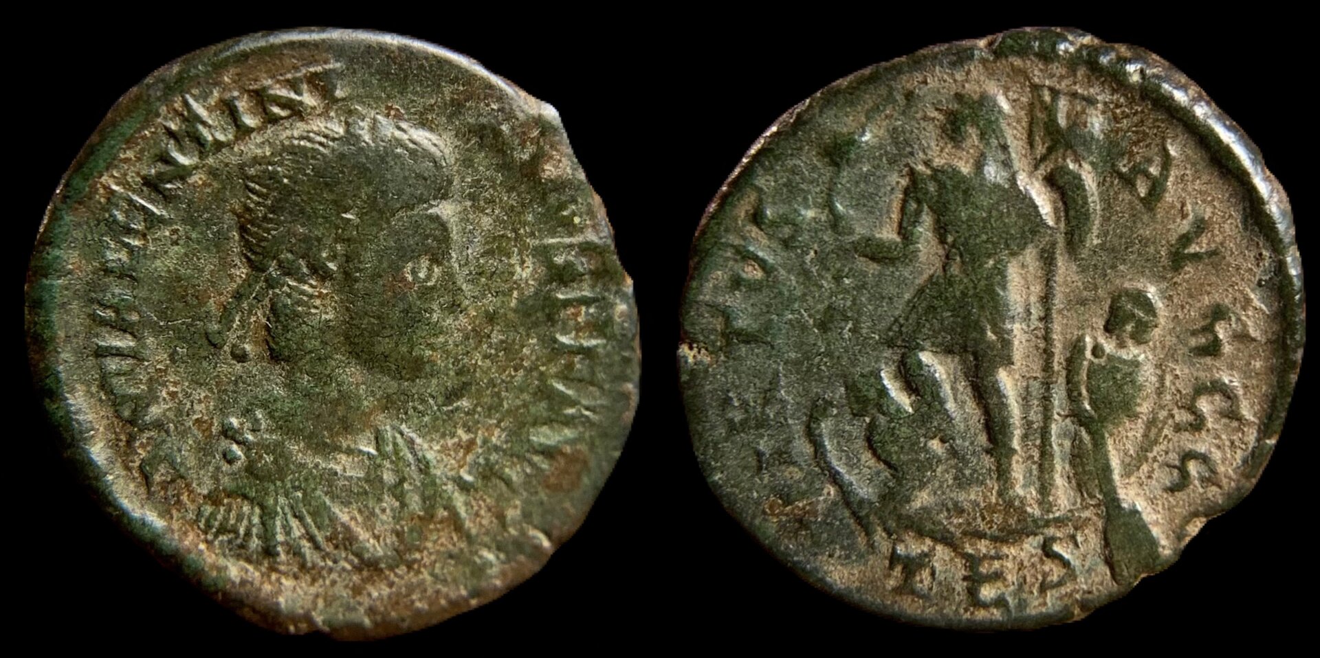 ValentinianIIThessalonicaRICIX-61a.JPG