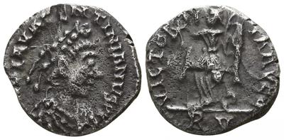 Vallentinia III - Ravenna Half Siliqua Victory Standing RIC 2085 - auct4 1.32 grams pic.jpg