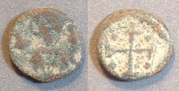 VandalFacingBustSquareCross16172.jpg
