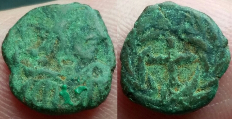 Vandals Hilderic nummus cross.jpg