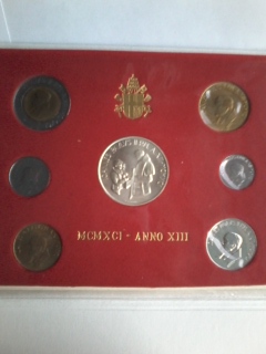 Vatican 1991 headsSSPX01681.jpg