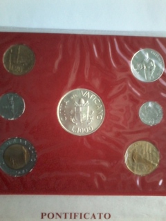 Vatican 1991 tails SSPX01701.jpg