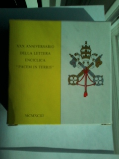 Vatican Peace on Earth Box SSPX01481.jpg
