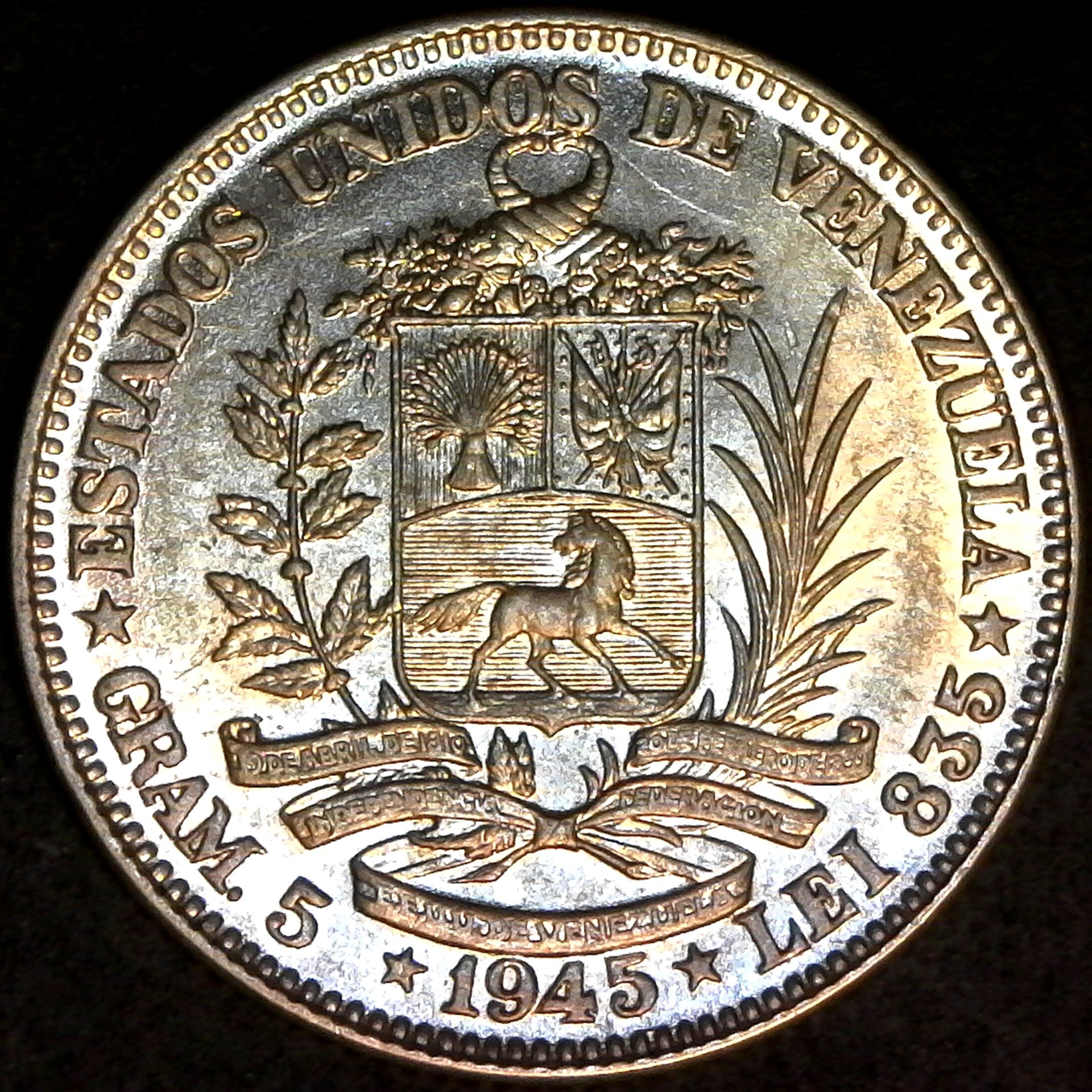 VENEZUELA -1945 P -1 BOLIVAR Y22a obv.jpg