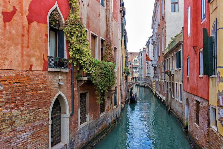 Venice-canals-featured.jpeg.jpg