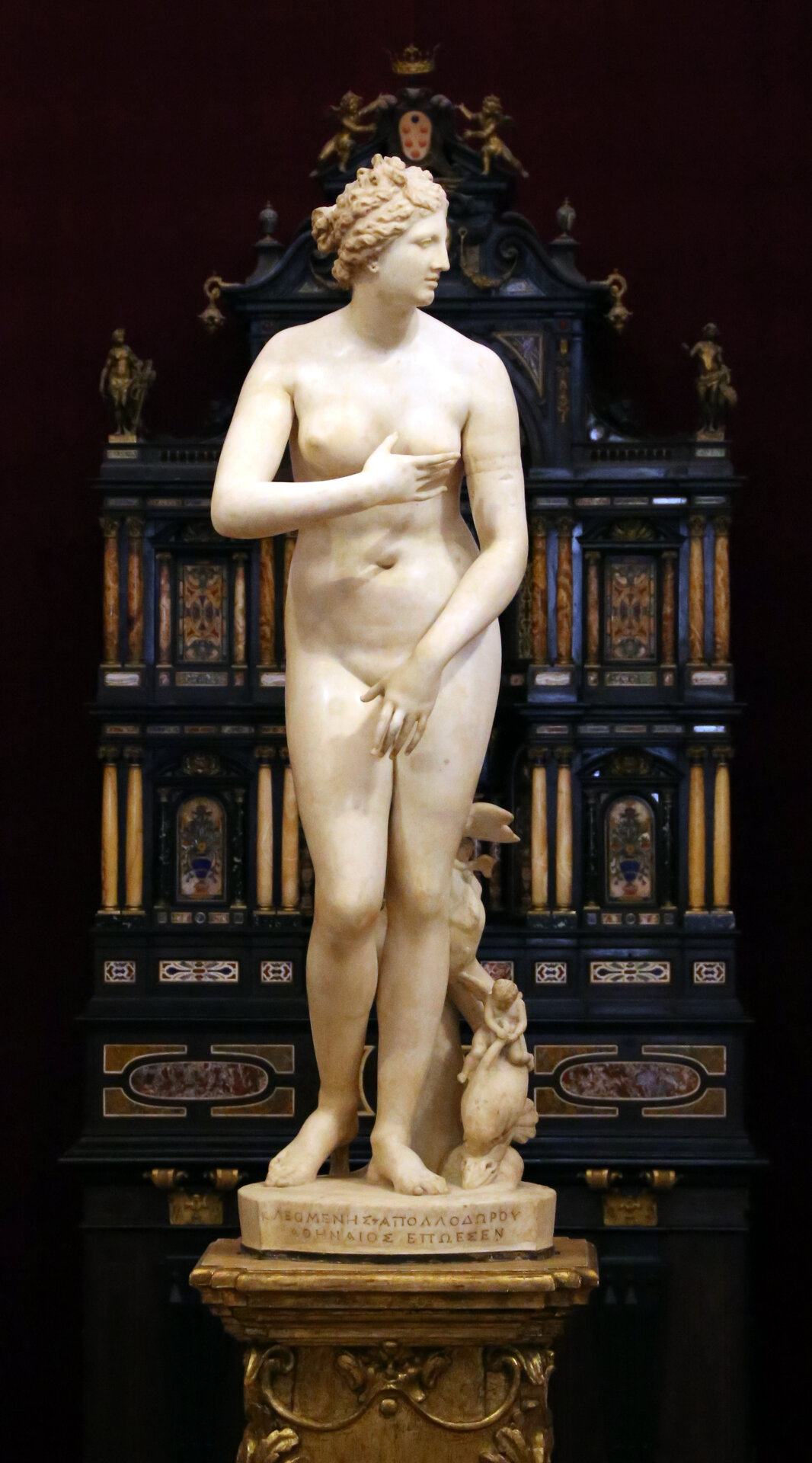 Venus de Medici Uffizzi Florence.jpg