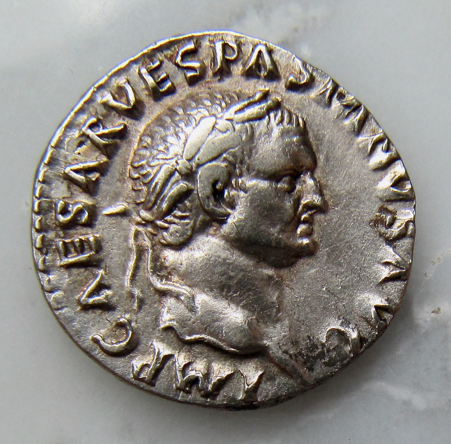 Vespasian Judaea Capta Denar OBV1 N - 1.jpg