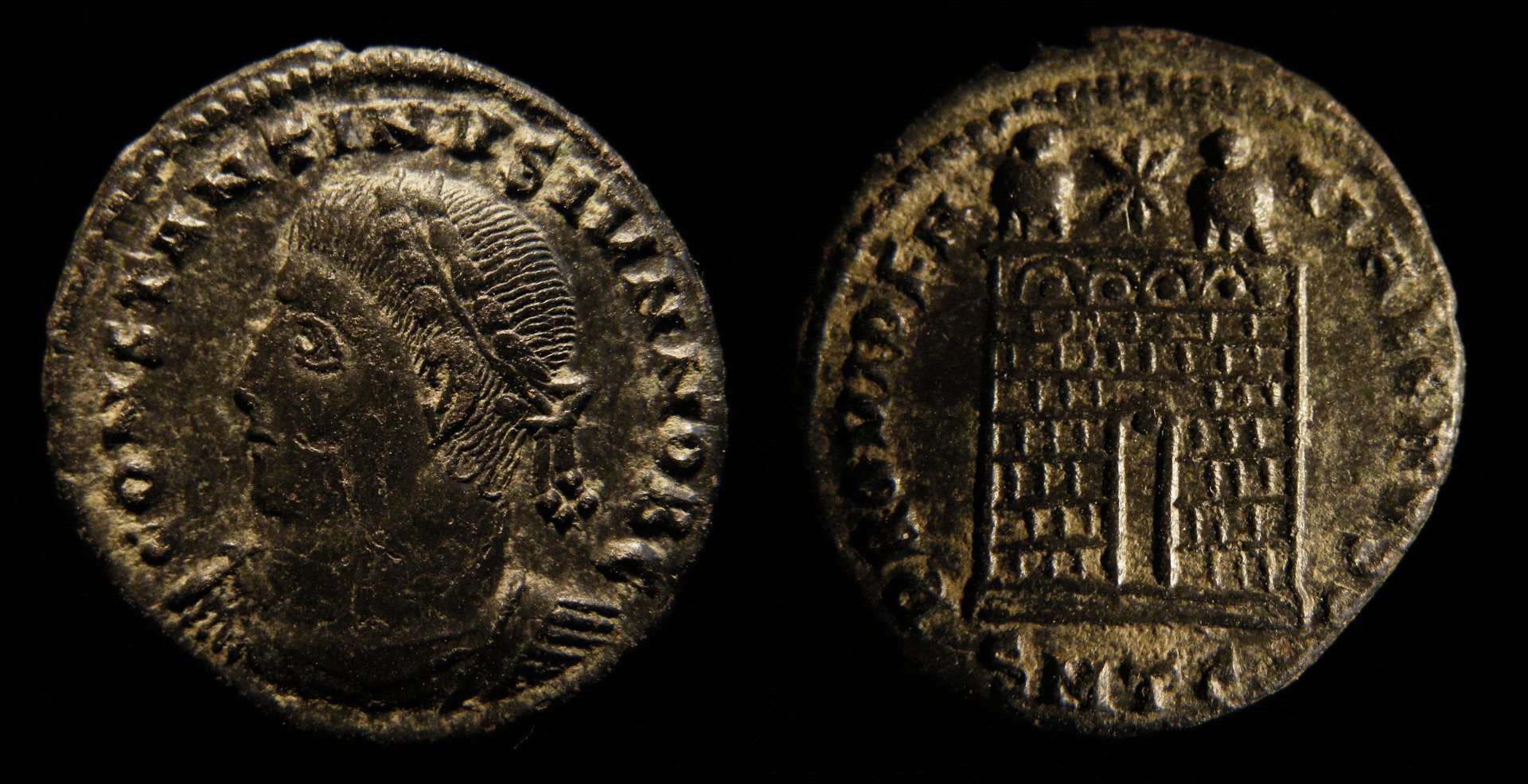VII Thessalonika unlisted campgate Constantinus II caes 12 nr 514.jpg