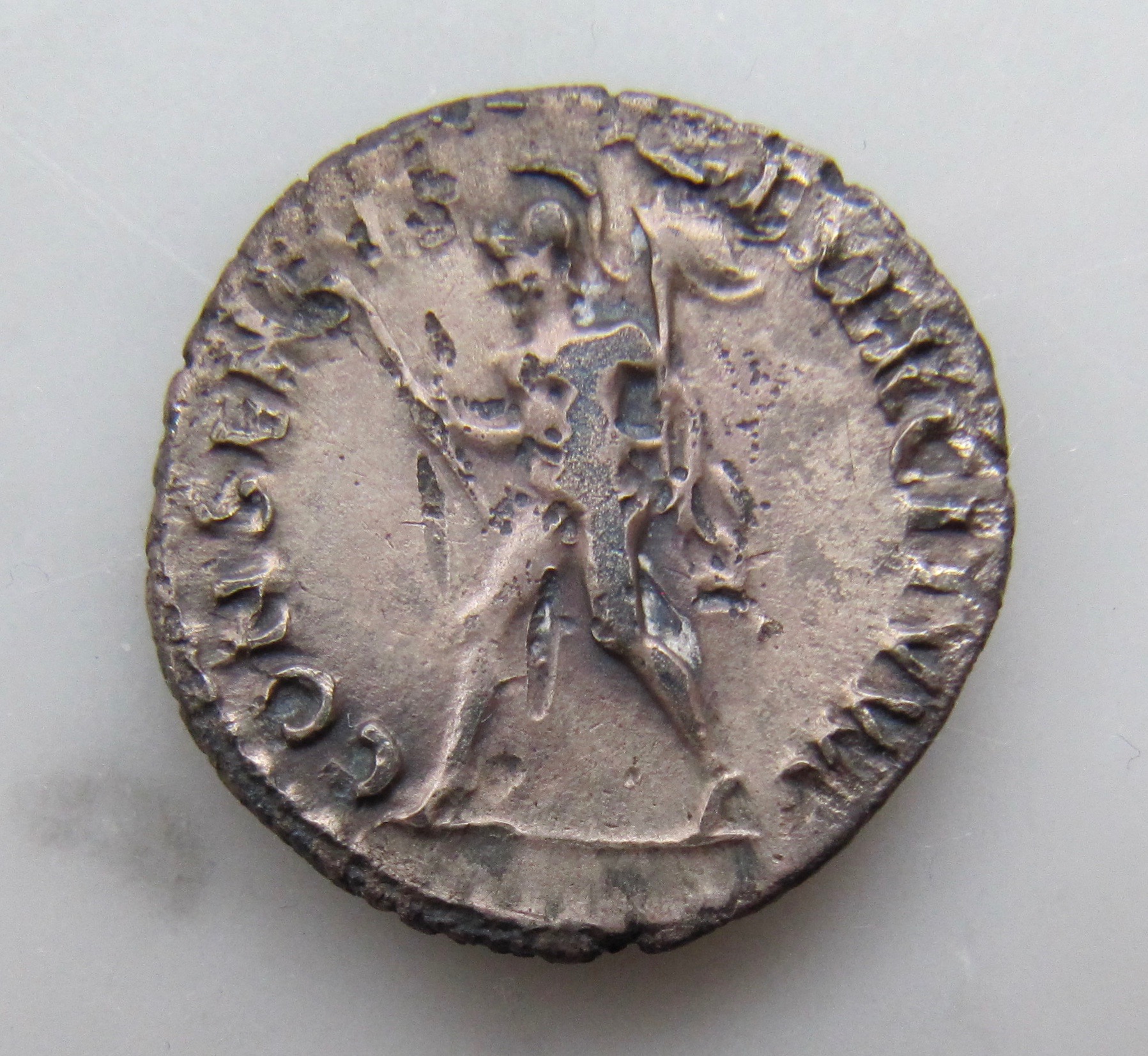 Vitellius denarius-Mars-rev - 1.jpg