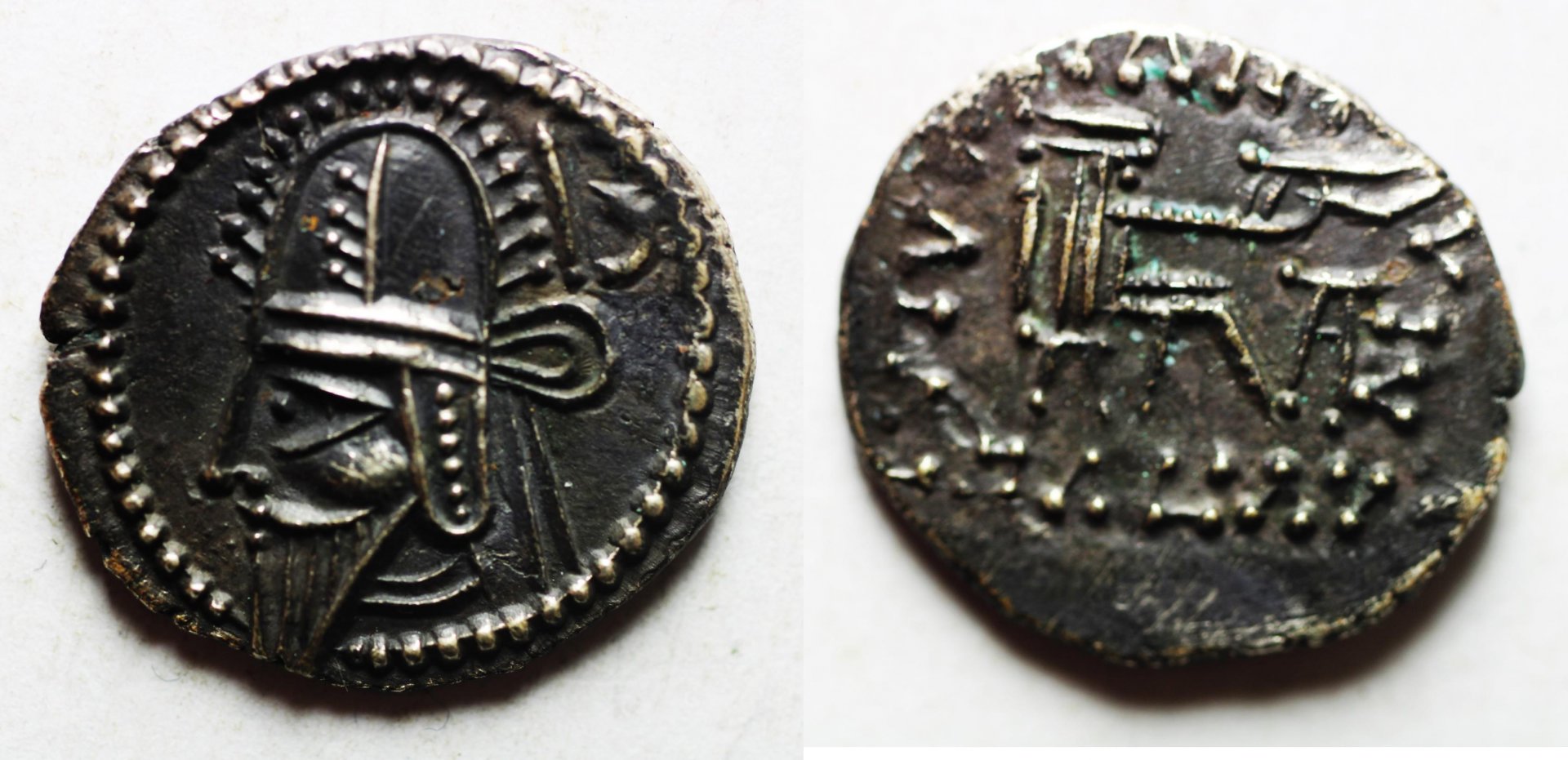 Vologases VI - 208-222 - AR Drachm - 20mm, 3.14g uncleaned Zurqieh.jpg