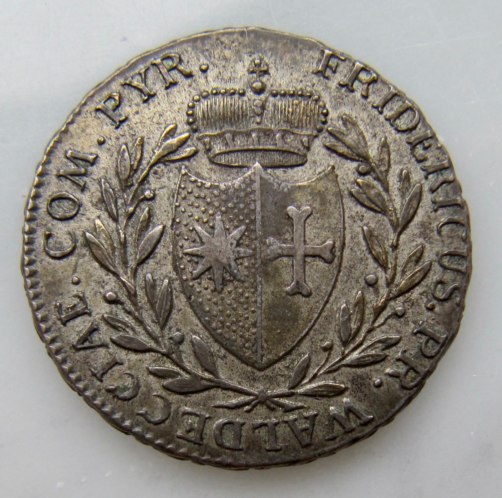 Waldeck 1-6 thaler 1810 OBV1  - 1.jpg