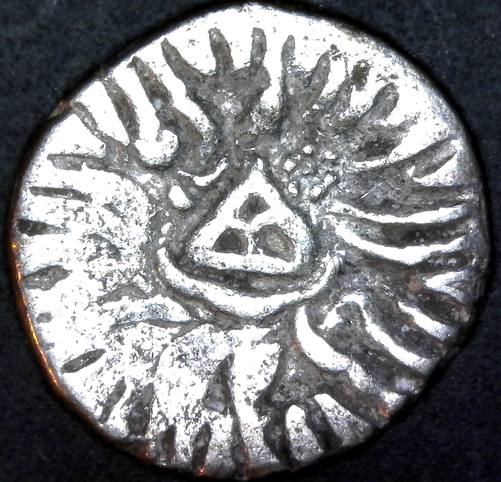western Satraps 348 AD Rudasena rev.jpg