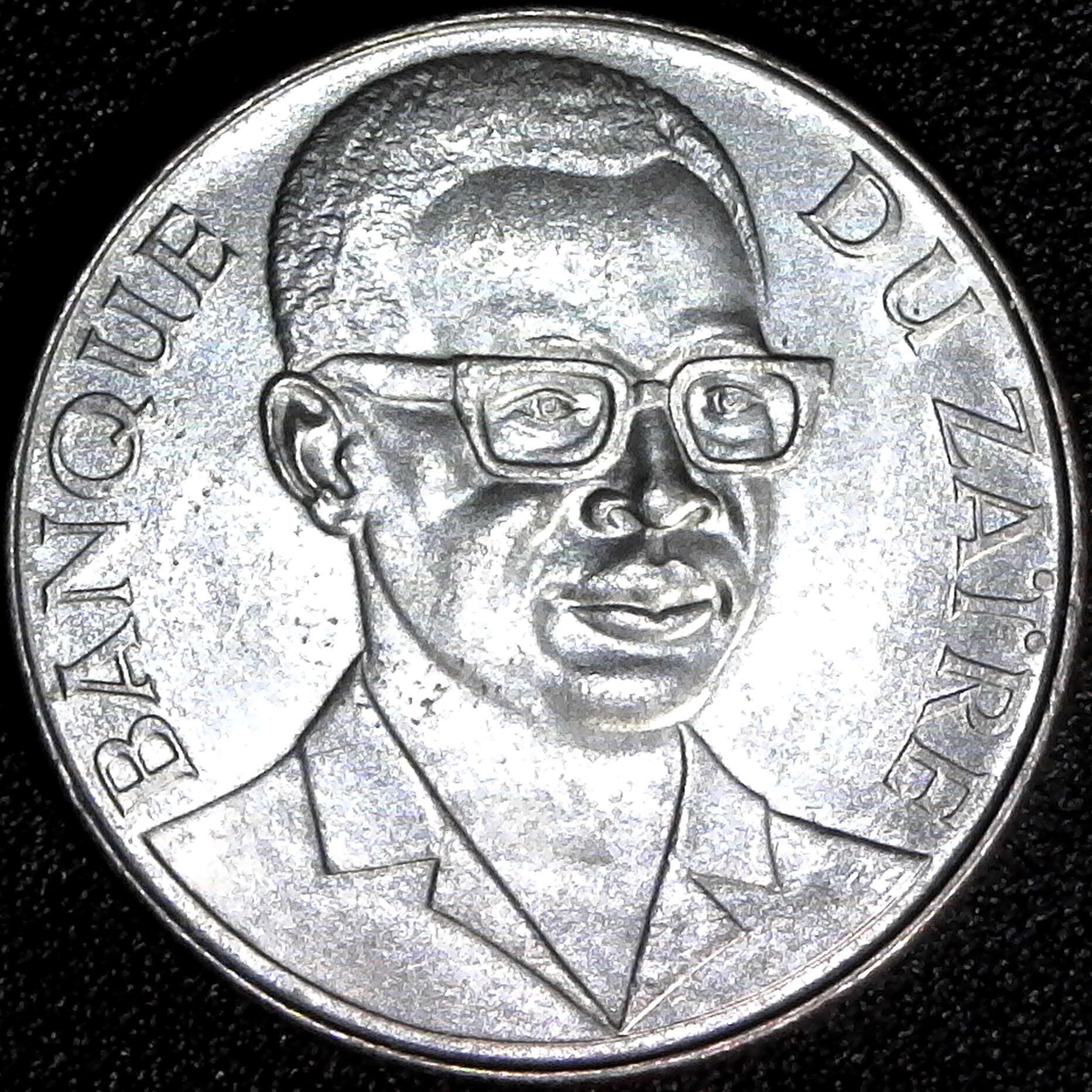 Zaire 10 Makuta 1973 obverse.jpg