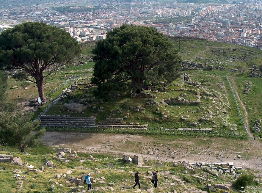 Zeustempel in Pergamon.JPG