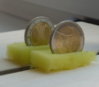 Coin_in_te_mirrow.jpg
