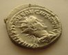 herennius-etruscus_AR-antoninianus_implements_3.86gr_inside-flip_obv_06.JPG