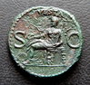 Gaius Caligula - Æ As, c.37-38 AD.- Vesta 2.jpg