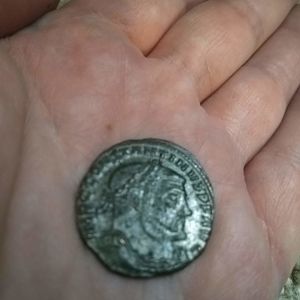 Constantine I RIC VI 61b Obv