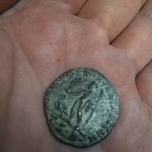 Constantine I RIC VI 61b Rev
