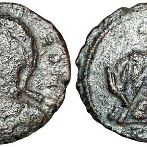 City Commemorative AE Nummus. Struck under Constantine I. Antioch, AD 330-335.