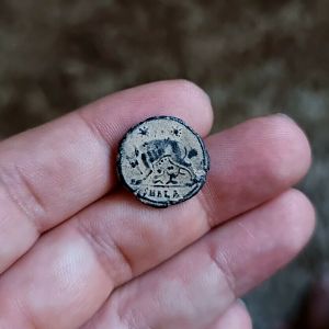 City Commemorative AE Nummus. Struck under Constantine I. Antioch, AD 330-335.