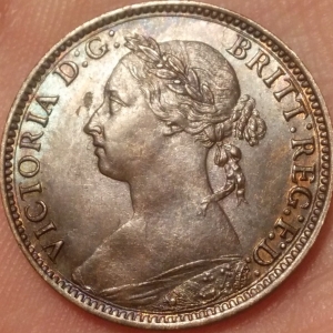 Nice Victoria Farthing