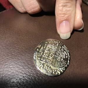 ?? Anyone know what this is or can someone tell me how to find out? Found in a car I bought