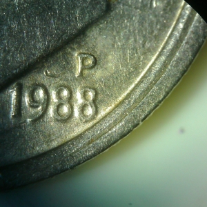 Left Lens Obv. 1988 P offcenter obv.
