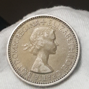 1953 Elizabeth II English shield; with 'BRITT:OMN' Obverse