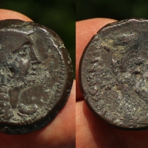 JWT 197 Ptolemy VI Isis Eagle