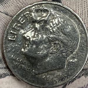Who can tell me something about this 2005 dime