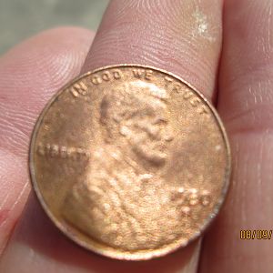 Face view of 1980 D cent lincoln
