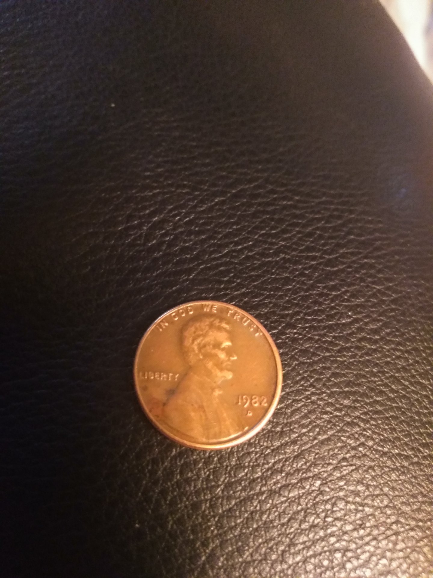 Is this a small or large date 1982 d penny?